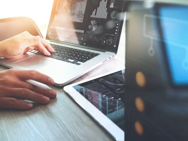 David & Goliath: Outwitting The Ecommerce Giants