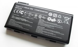 Laptop-battery-equipped-with-Li-Ion-technology