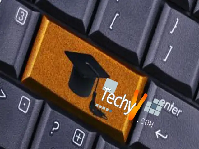 Are Online Courses Beneficial To Students?