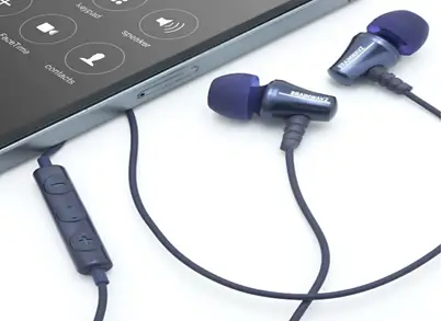 microphone-embedded-earphones
